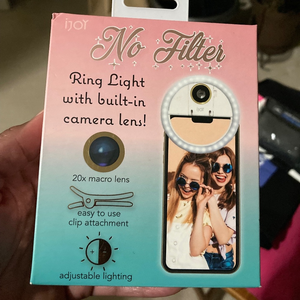 NWT ijoy Ring Light